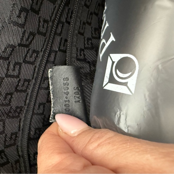 RARE Black Gucci Shoulder Bag - Picture 6 of 10